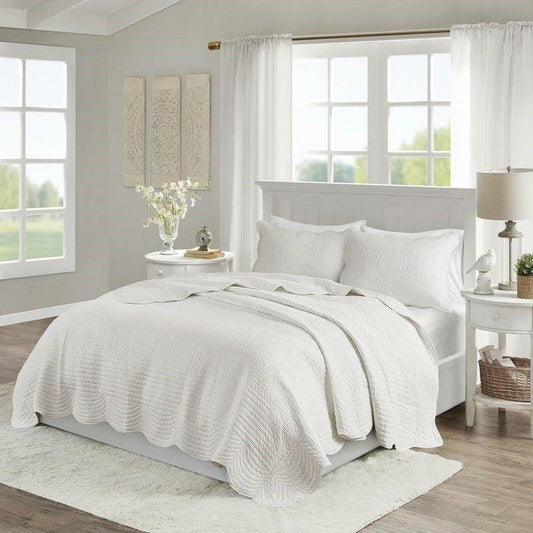 King Size 3 Piece Reversible Scalloped Edges Microfiber Quilt Set in White - FurniFindUSA